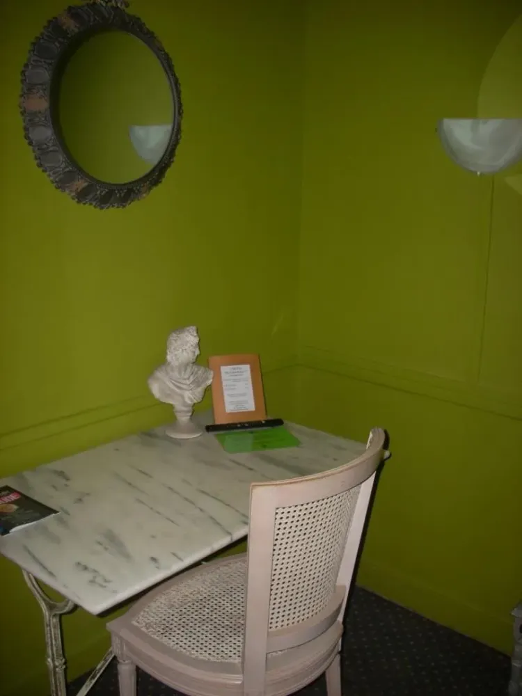 Hôtel chambres avec bureau à Nantes